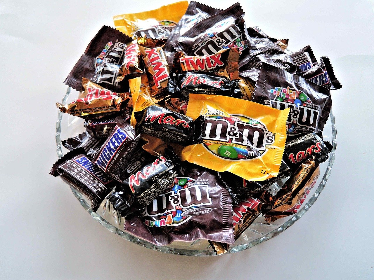 halloween candy, chocolates, nuts-1014629.jpg